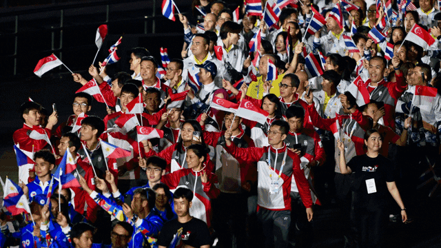 杰伦·约翰逊30+12+12助老鹰终结连败，首次连场三双