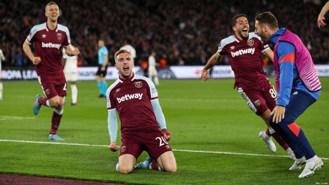 沙特记者：利雅得新月已向利物浦正式报价努涅斯