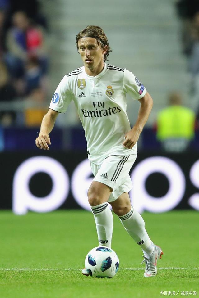 詹姆斯关键上篮锁定胜利